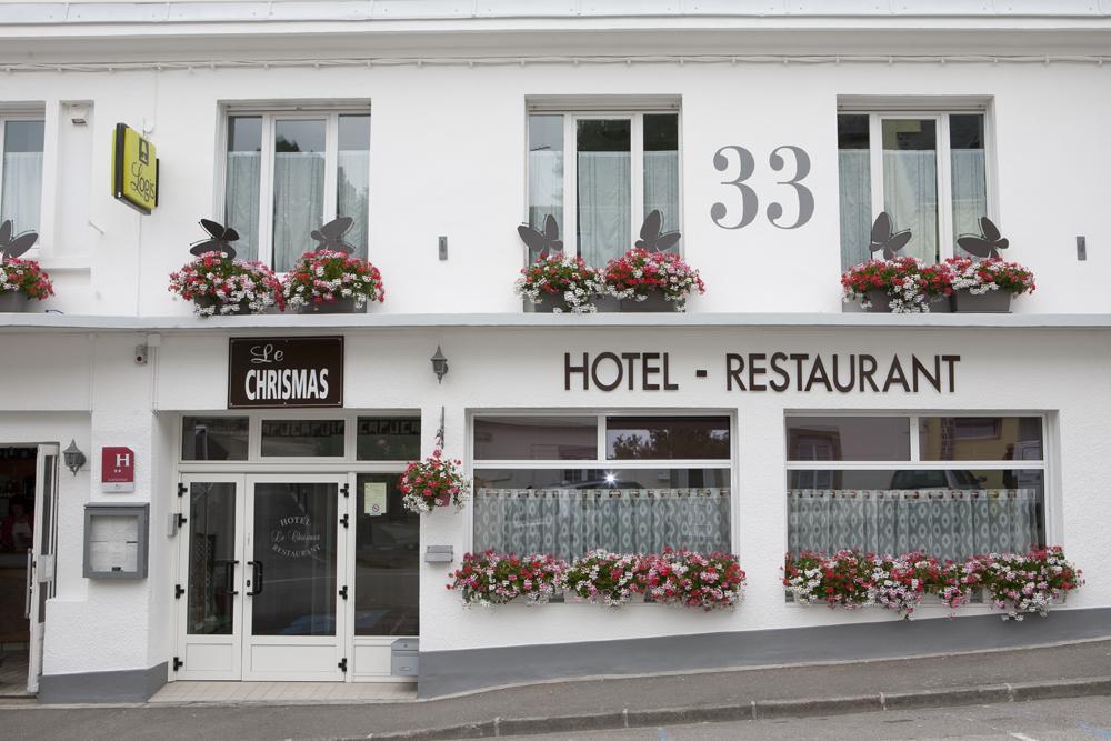 Logis Hotel Le Chrismas Châteaulin Esterno foto